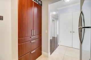 Unit PH206-91 Townsgate Dr, Toronto, ON L4J 8E8, Canada, ,  