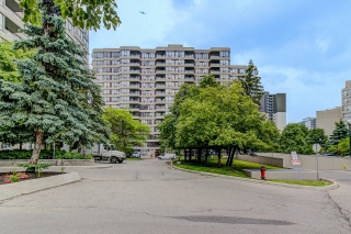 Unit PH206-91 Townsgate Dr, Toronto, ON L4J 8E8, Canada, ,  