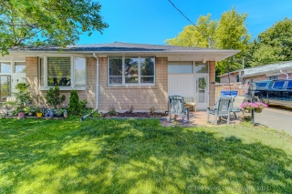 116 Longford Dr, Newmarket, ON L3Y 2Y5, Canada, ,  
